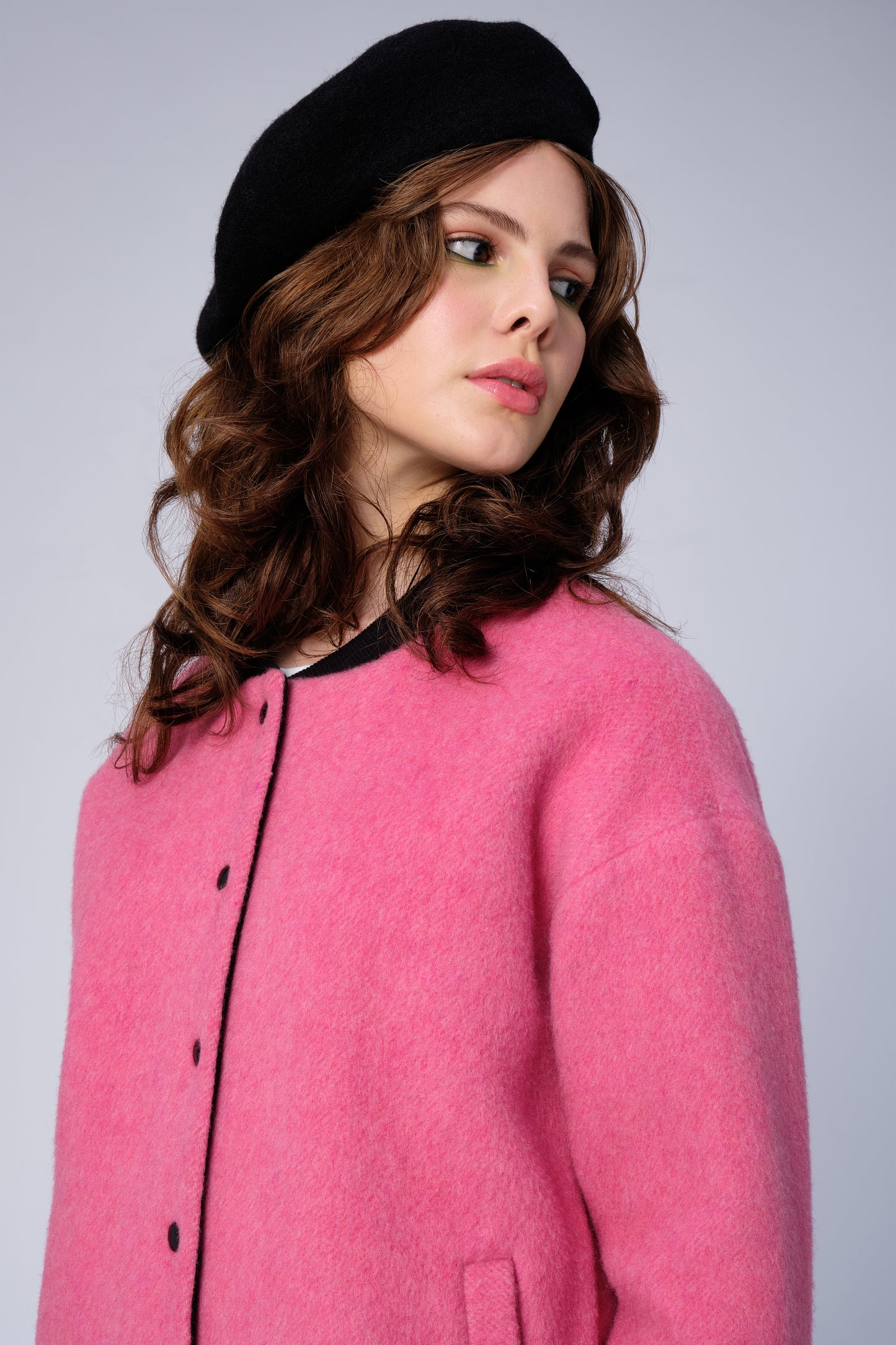 stillsveta black beret with eyes all over