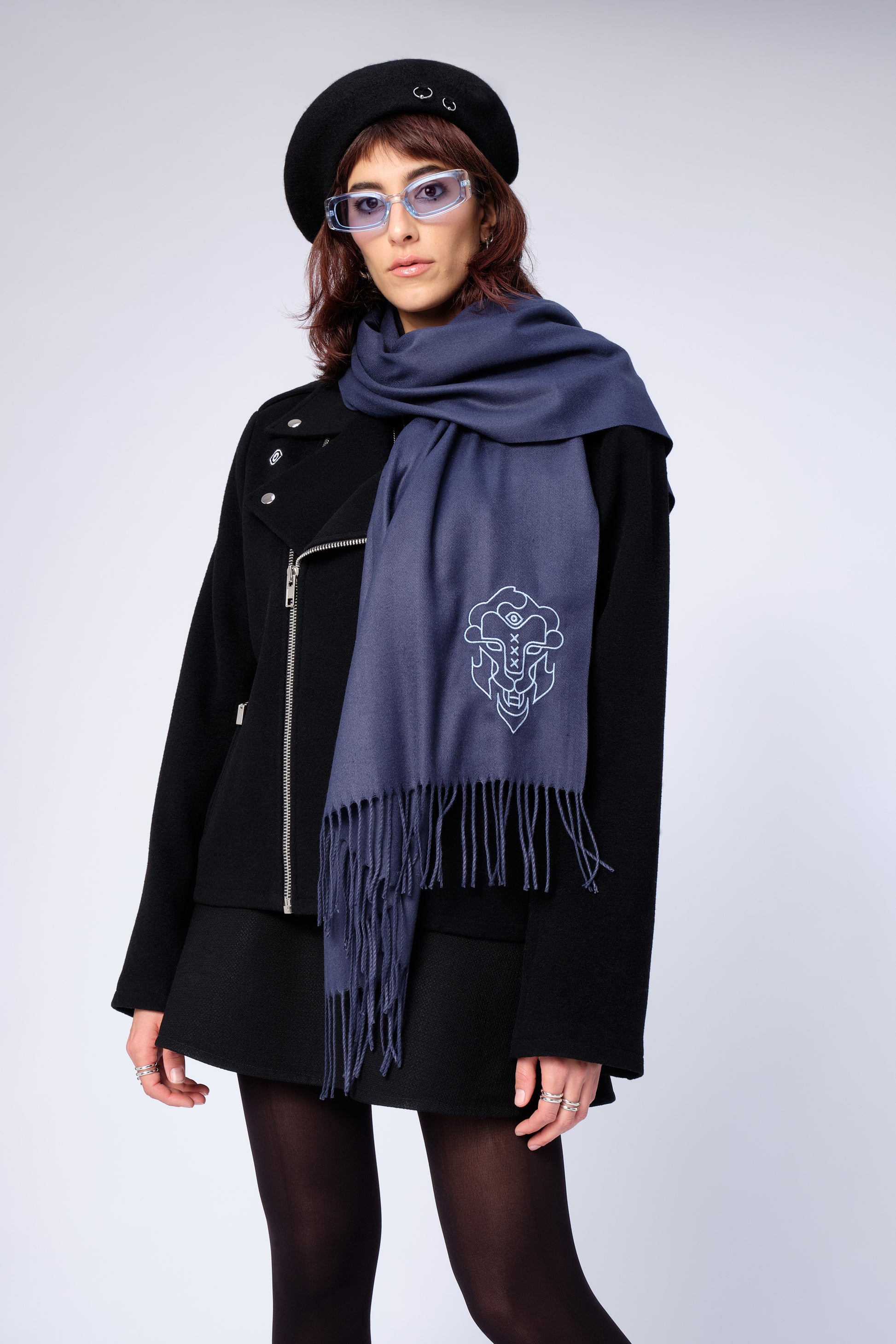 stillsveta dark blue cashmere scarf with Amsterdam lion design