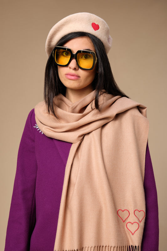 Stillsveta beige beret and beige scarf