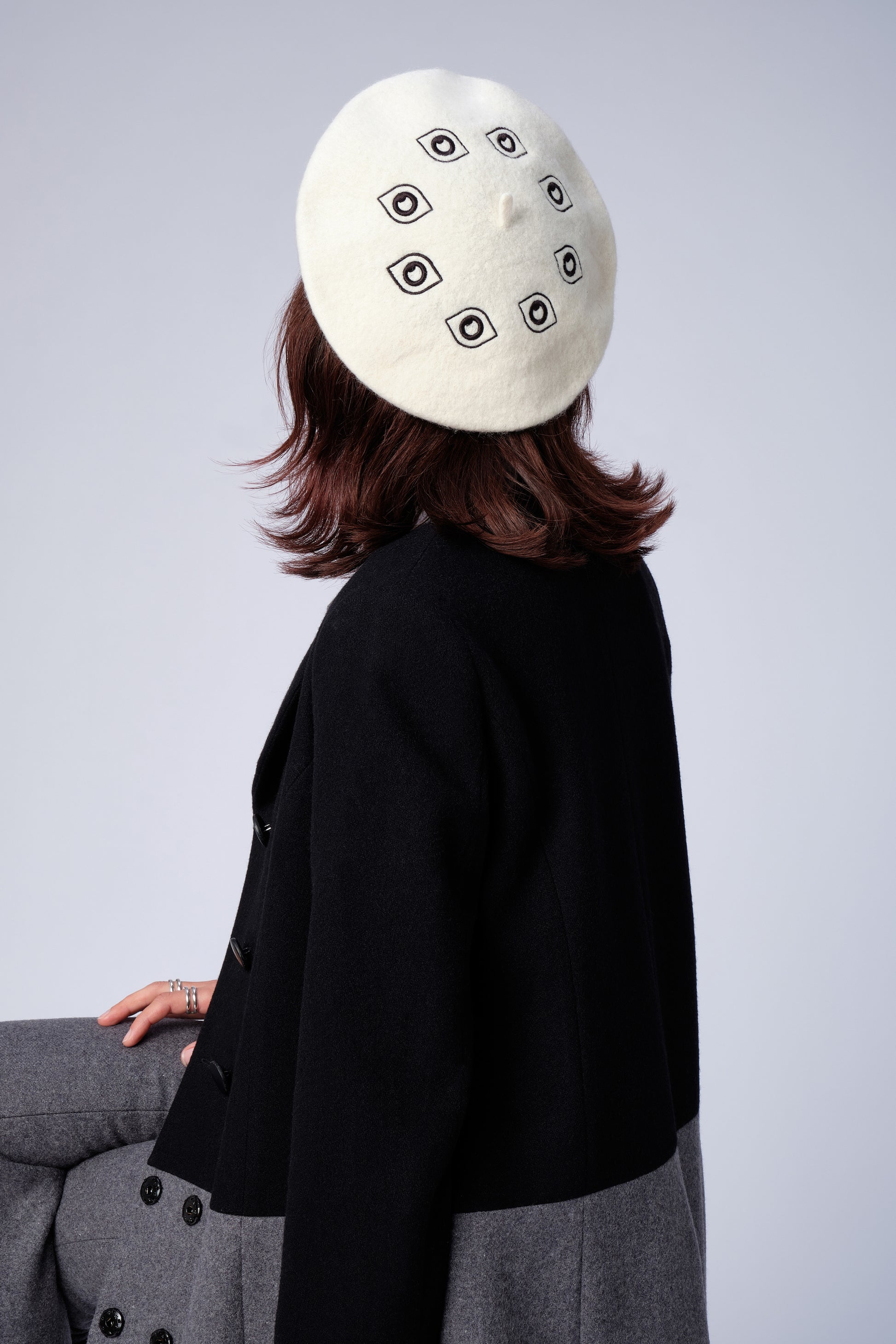 stillsveta cream colour beret with eyes all over