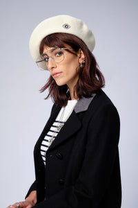 stillsveta cream colour beret with eye design