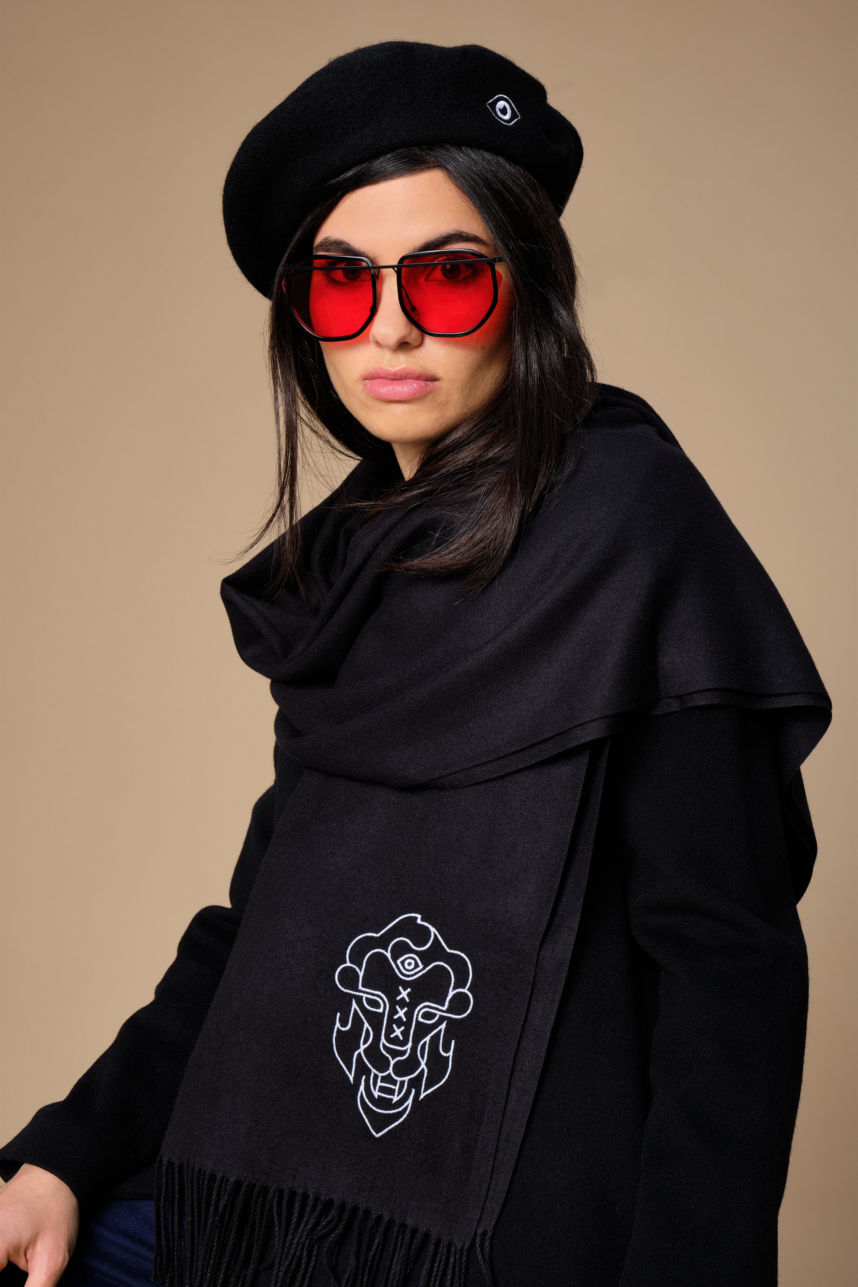 stillsveta black cashmere scarf with Amsterdam lion design