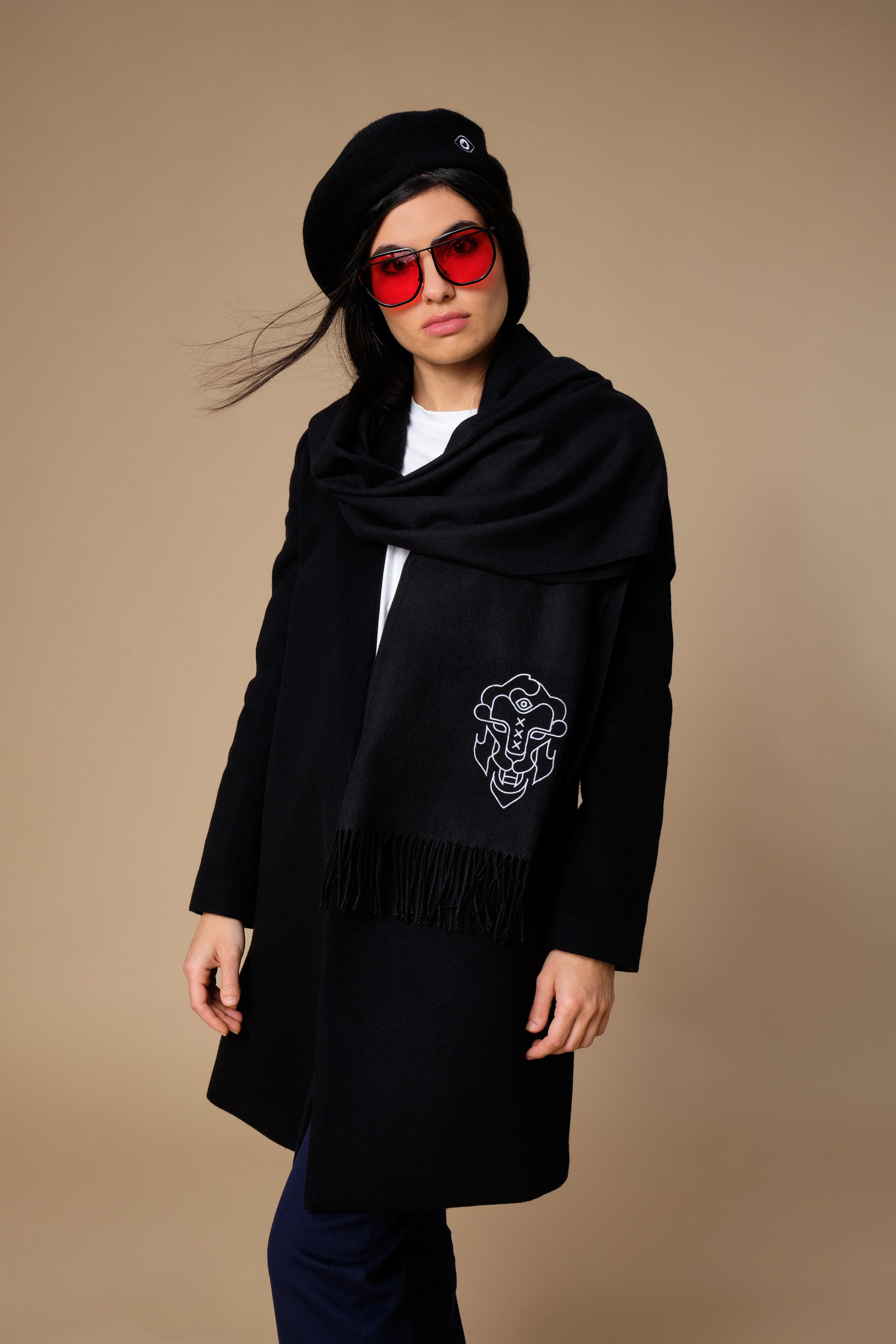 stillsveta black cashmere scarf with Amsterdam lion design