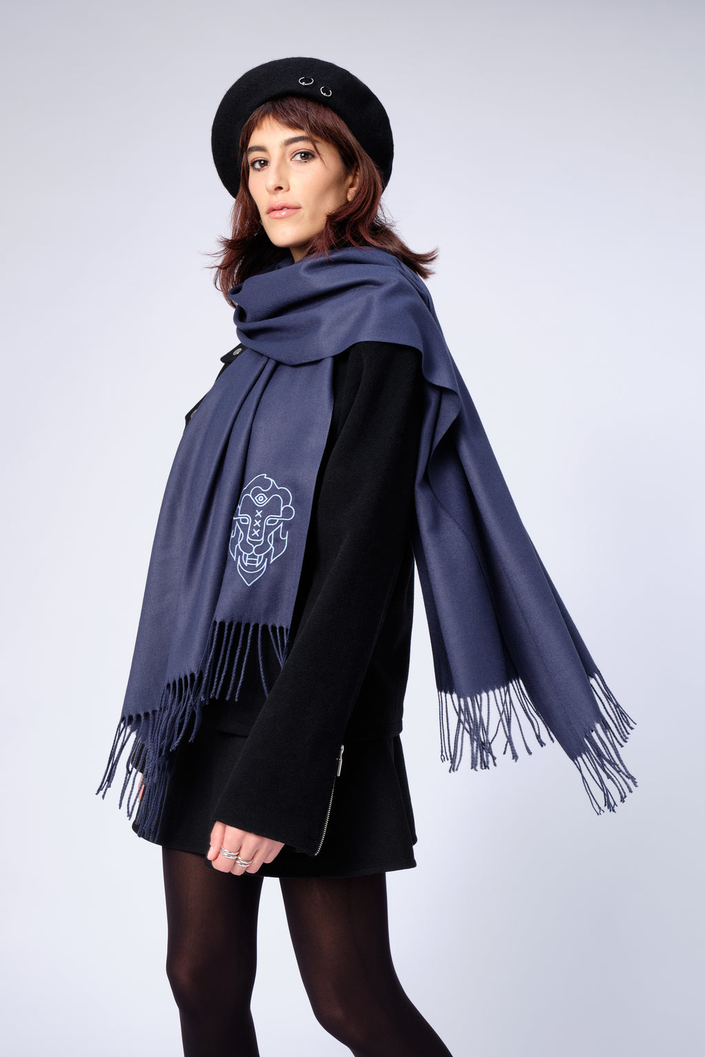 stillsveta dark blue cashmere scarf with Amsterdam lion design