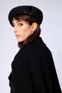 stillsveta black beret with piercing