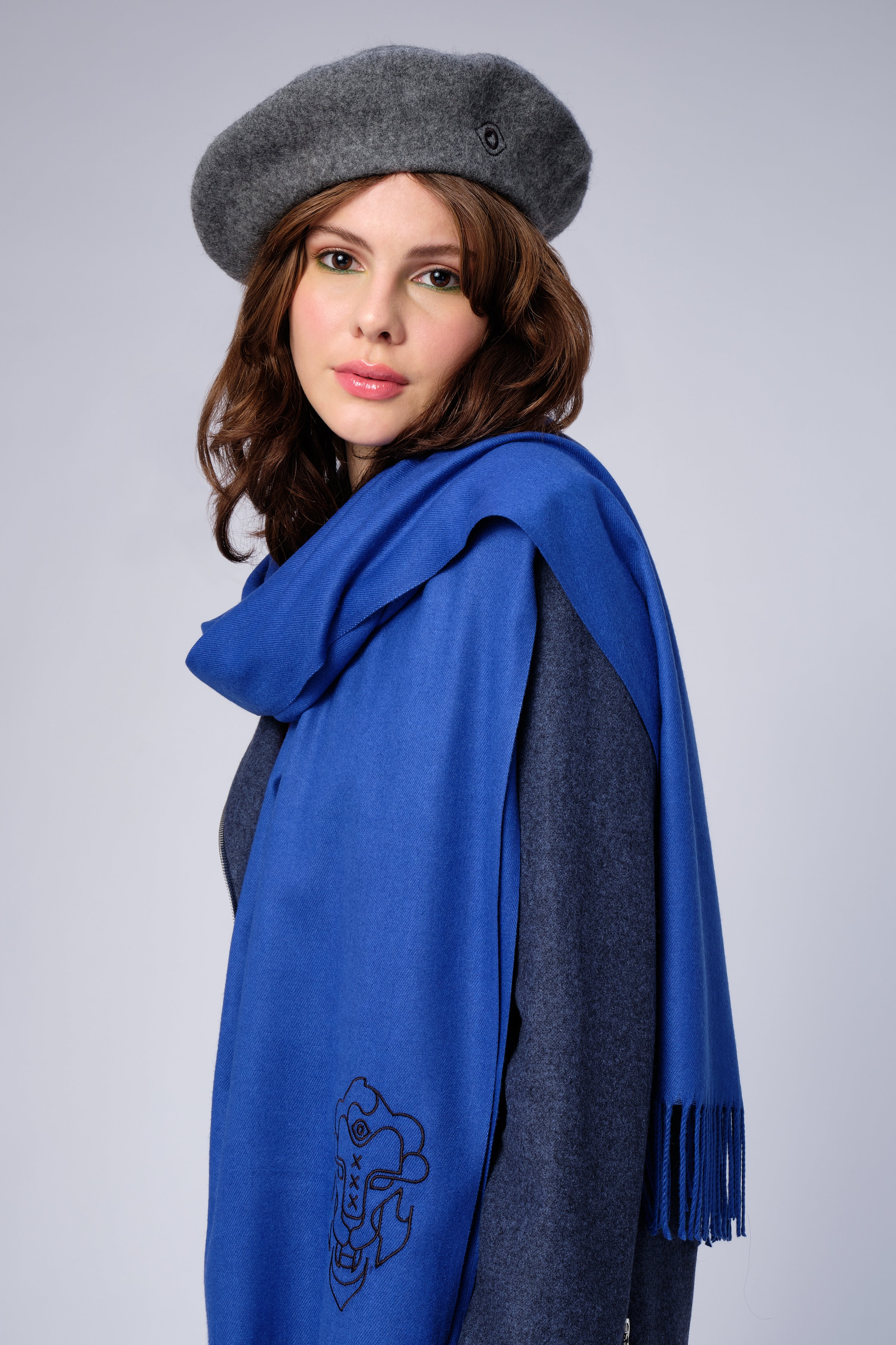 stillsveta cobalt blue cashmere scarf with Amsterdam lion design
